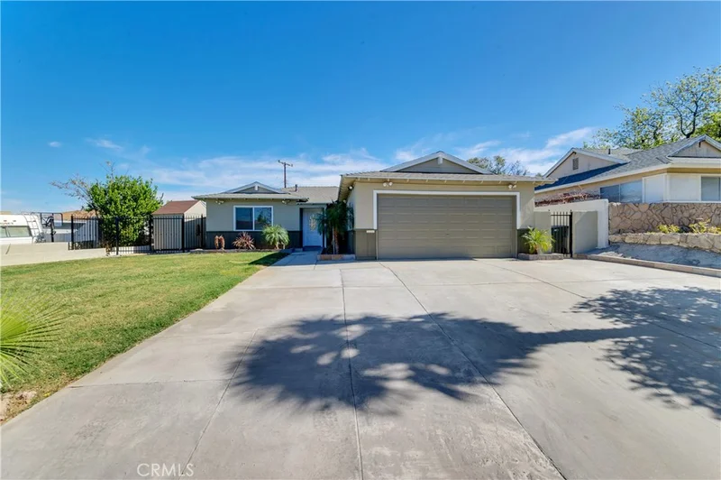 2273 Longview, Corona, CA 92882