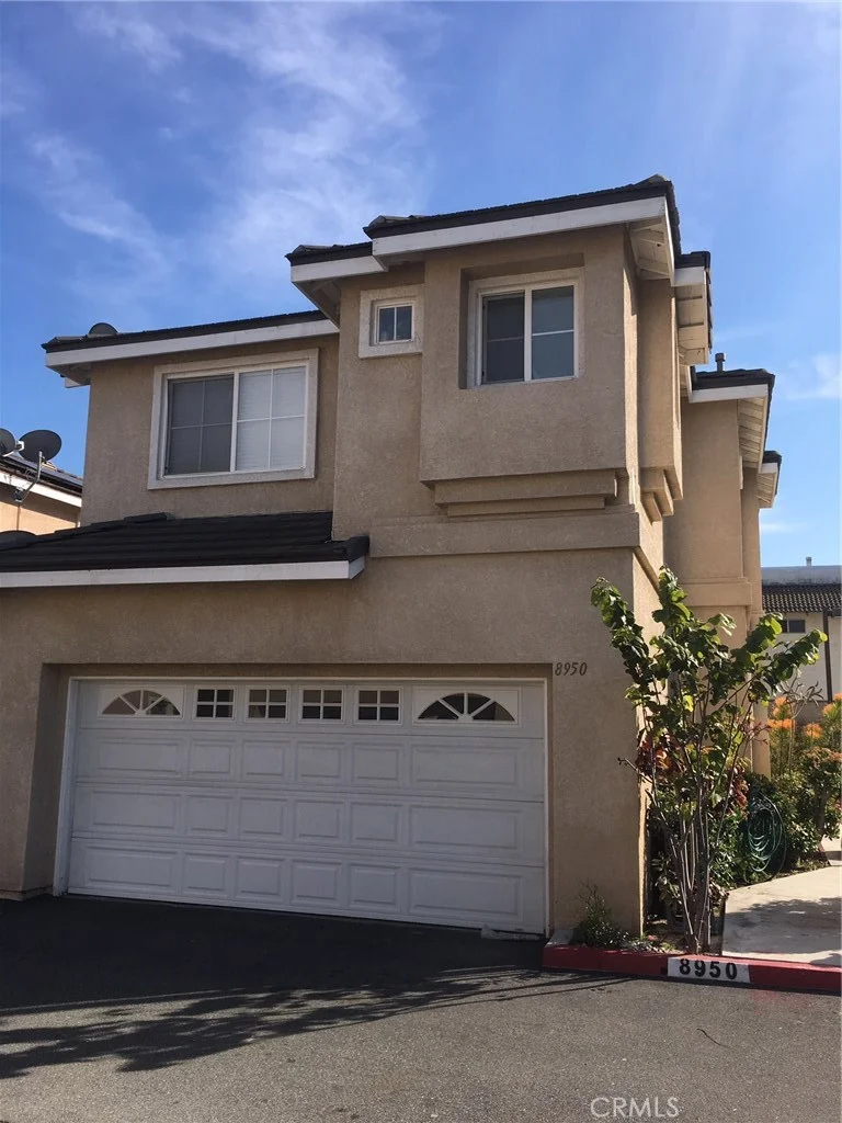 8950 Deira, Anaheim, CA 92804