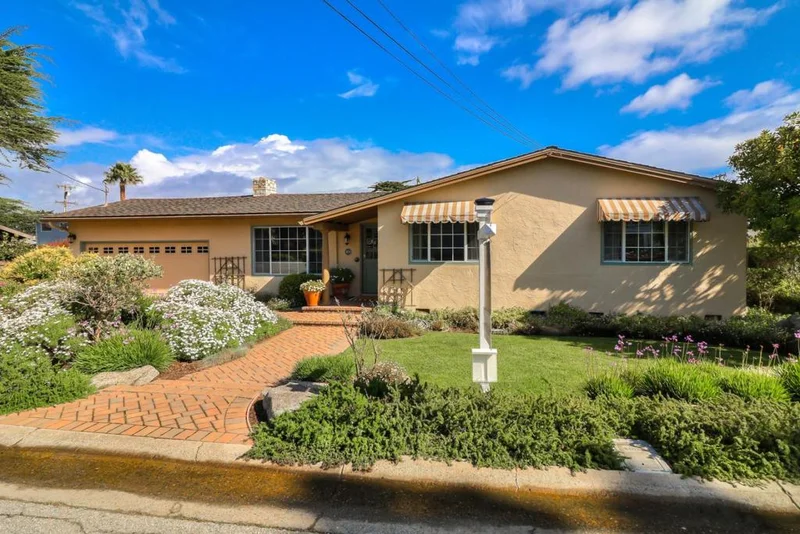 1130 Balboa, Pacific Grove, CA 93950