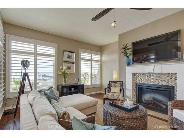 301 Mission Avenue #405, Oceanside, CA 92054