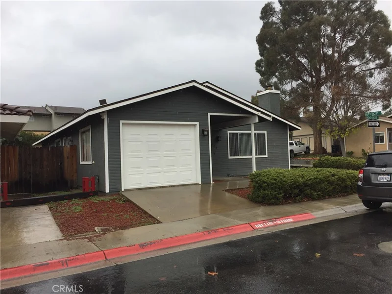 227 Honeysuckle, Paso Robles, CA 93446