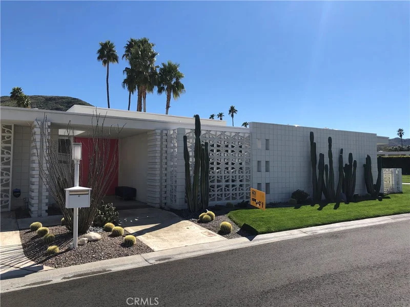 2730 Kings, Palm Springs, CA 92264