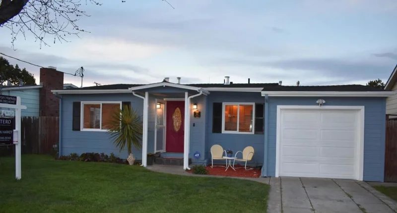 861 Dwight Avenue, Sunnyvale, CA 94086