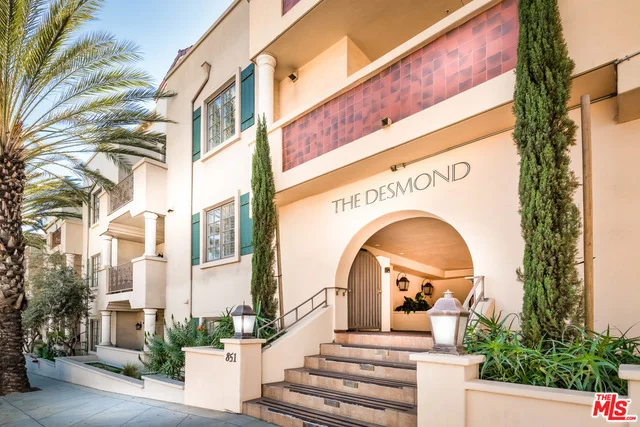 851 San Vicente #318, West Hollywood, CA 90069