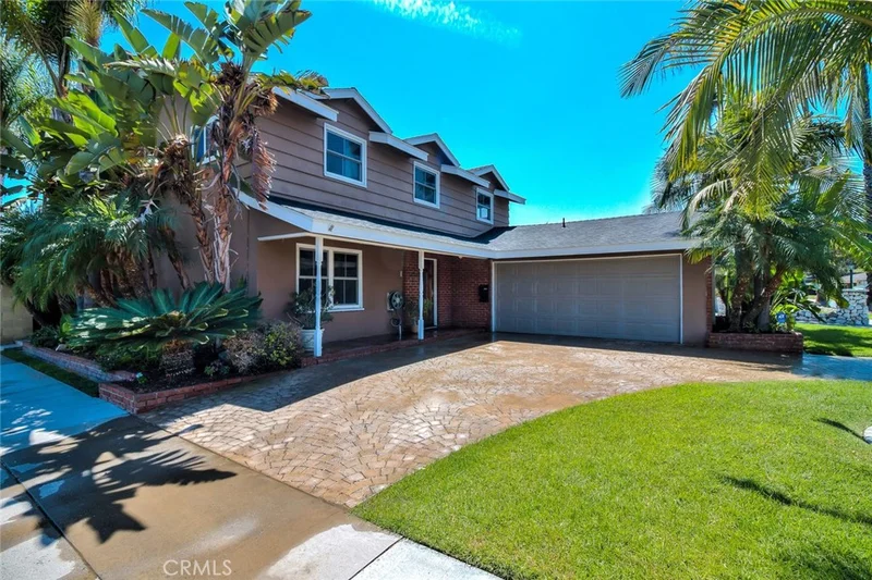 7826 Timor, Long Beach, CA 90808
