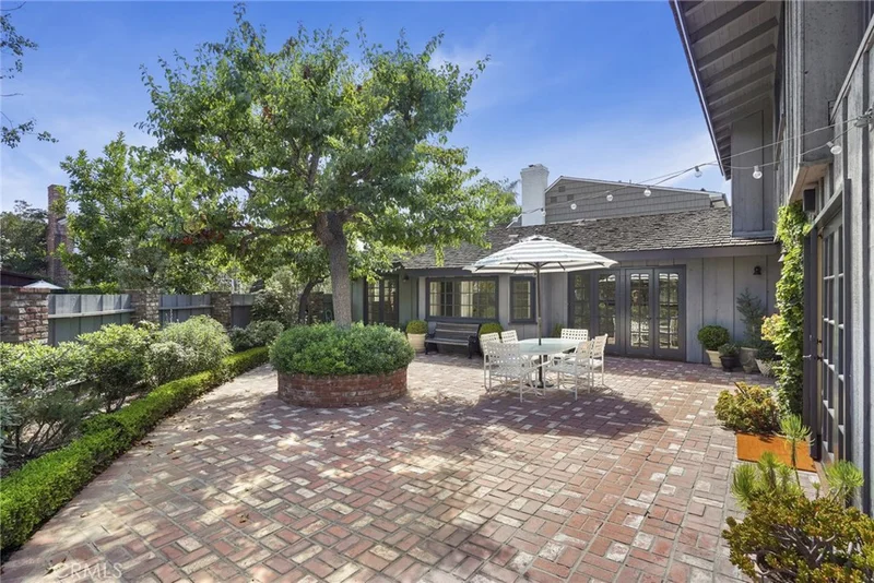 2701 Circle, Newport Beach, CA 92663