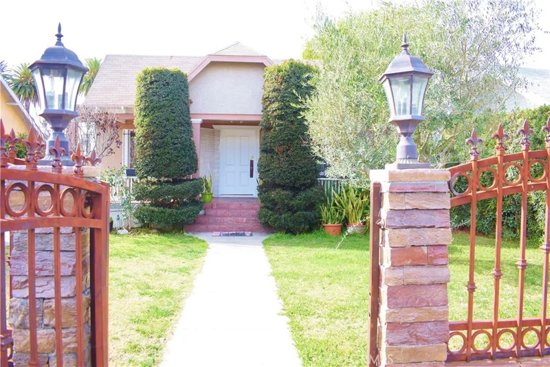4607 Arlington, Los Angeles, CA 90043