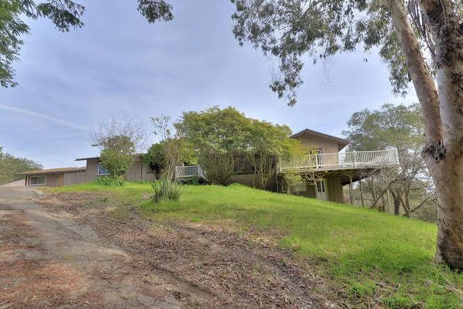 10111 Soquel, Aptos, CA 95003