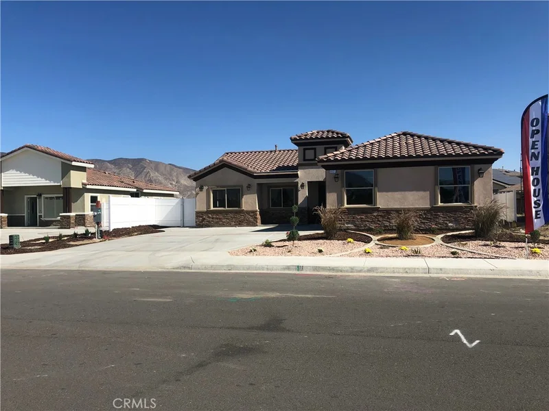 417 Sandalwood, San Jacinto, CA 92582