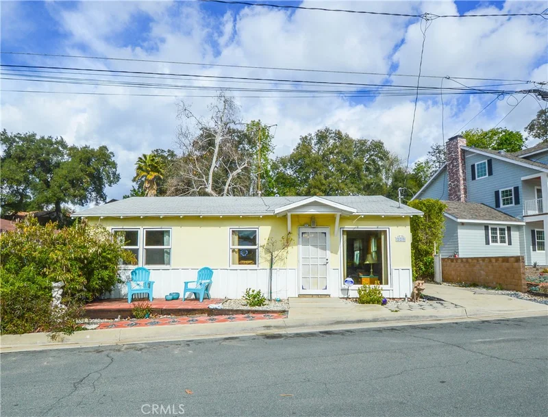 229 W Woodland Oaks Drive, San Dimas, CA 91773