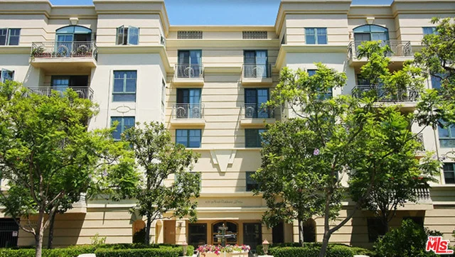430 Oakhurst #Ph1, Beverly Hills, CA 90210