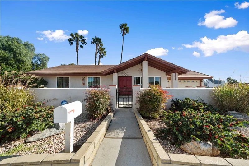 6322 Anabel, Jurupa Valley, CA 92509