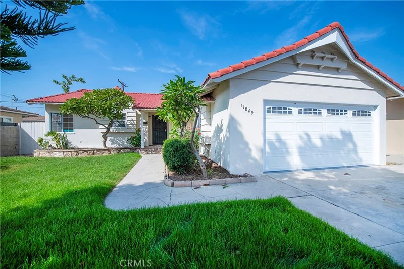 11849 Horton, Downey, CA 90241