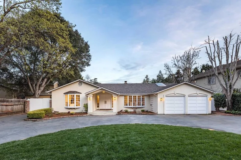 420 Ringwood, Menlo Park, CA 94025