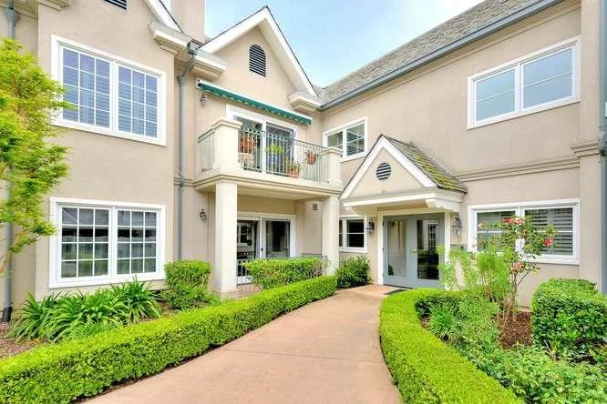 1 Edith #D129, Los Altos, CA 94022