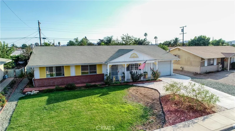 27087 Pinehurst, Sun City, CA 92586