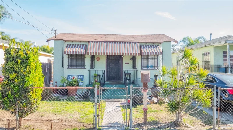 11226 Hooper Avenue, Los Angeles, CA 90059