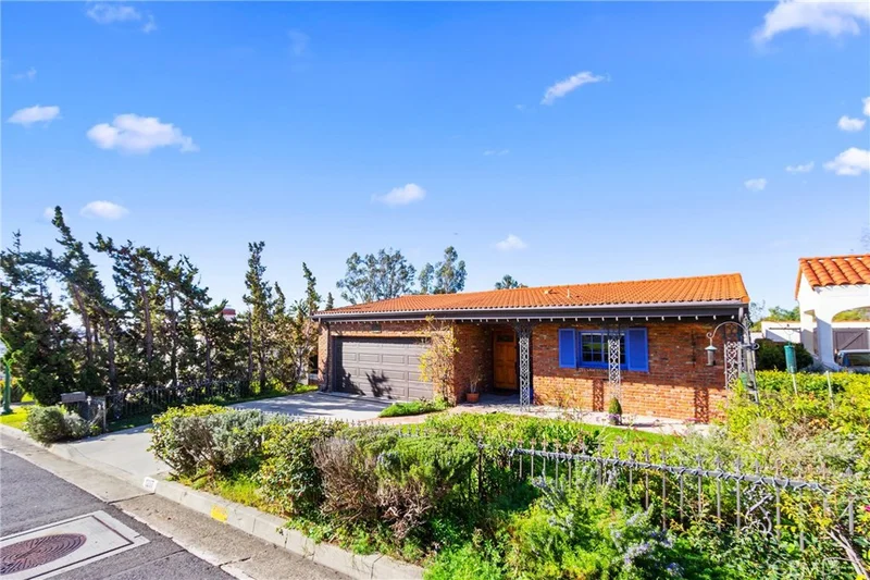 1237 Luanne, Fullerton, CA 92831