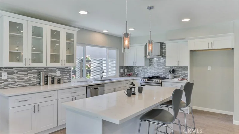 5571 Rogers, Huntington Beach, CA 92649