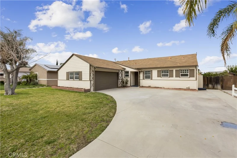 5071 Foothill, Riverside, CA 92503