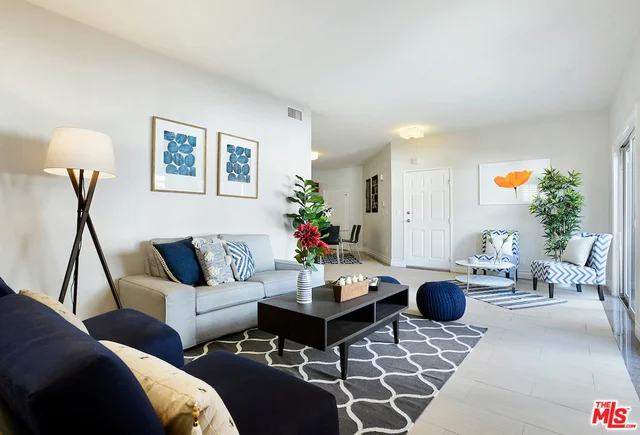 1227 Granville #101, Los Angeles, CA 90025