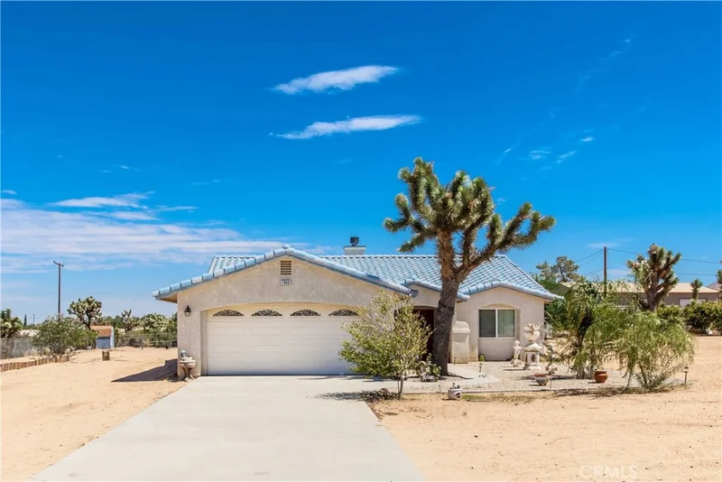 7855 Hopi Trl, Yucca Valley, CA 92284