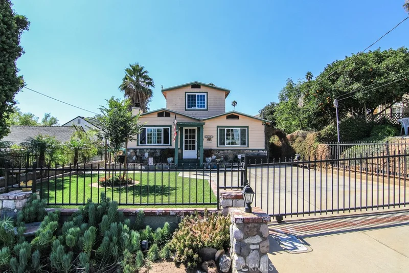 11784 Carmine, Riverside, CA 92505