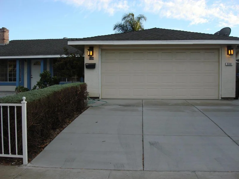 558 Elmbrook, San Jose, CA 95111