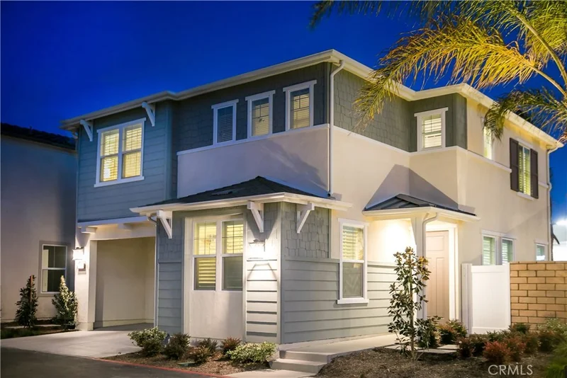 421 Aura, Costa Mesa, CA 92626