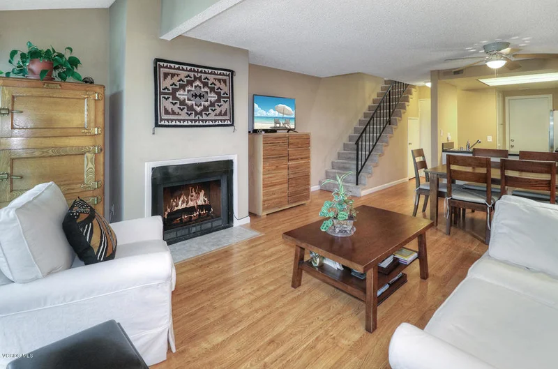 5249 Colodny #6, Agoura Hills, CA 91301