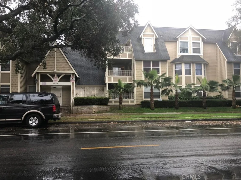 300 Chestnut #J, Santa Ana, CA 92701