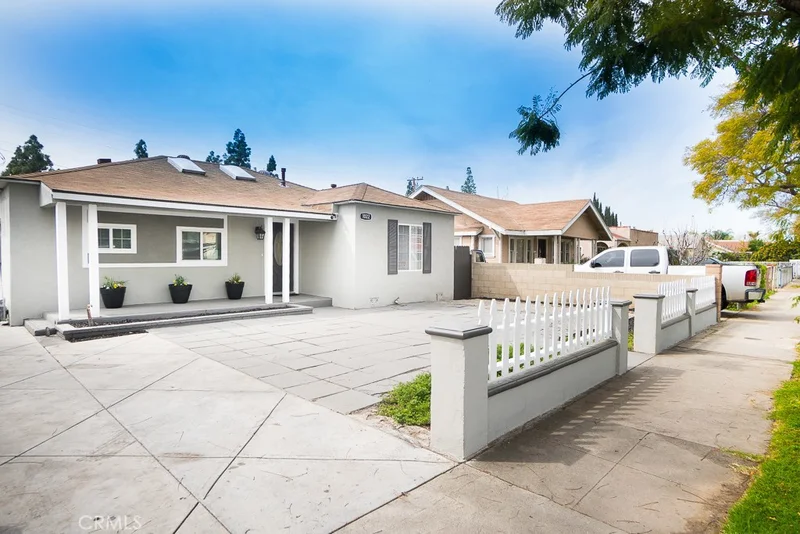1022 Myrtle, Santa Ana, CA 92703
