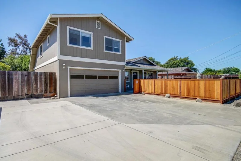 1031 Hillcrest, Hollister, CA 95023