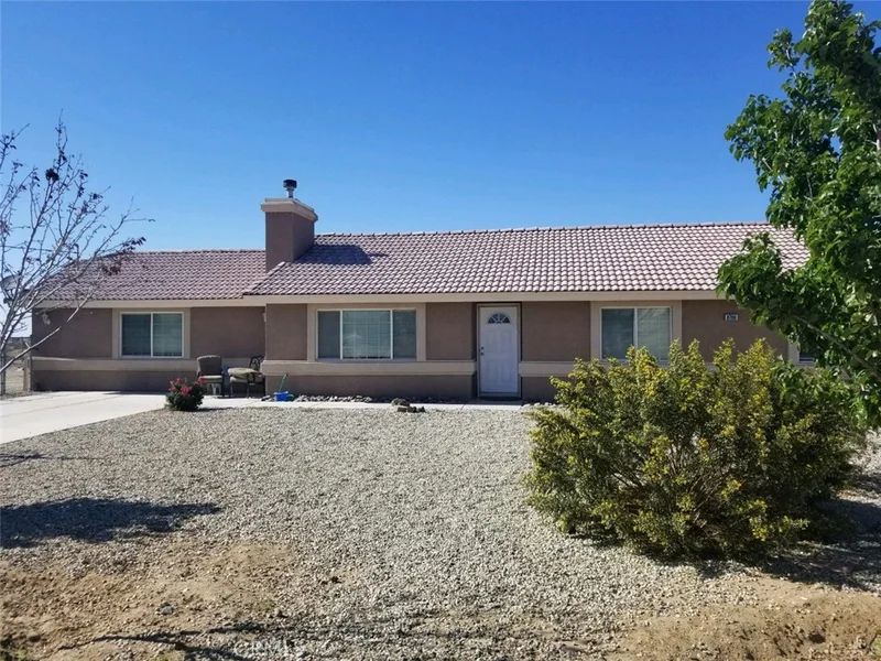 8768 7th, Phelan, CA 92392