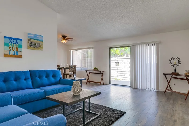 8566 Sierra #912B, Huntington Beach, CA 92646