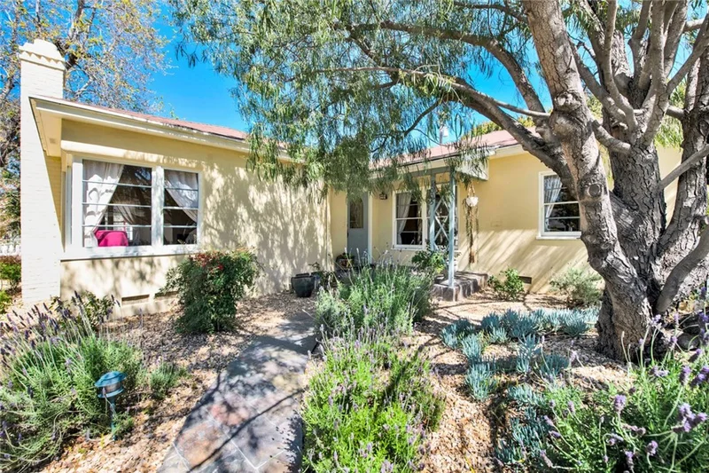 1005 Towner, Santa Ana, CA 92703