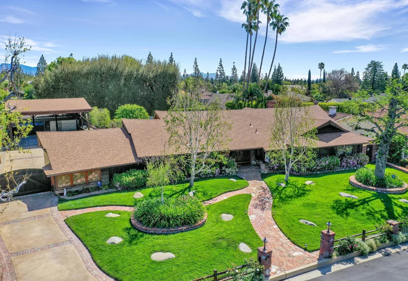 10122 Hadley, Northridge, CA 91324