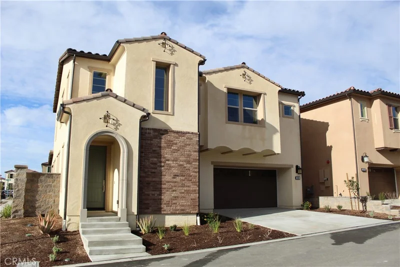 2304 Arroyo Oaks, Lake Forest, CA 92610