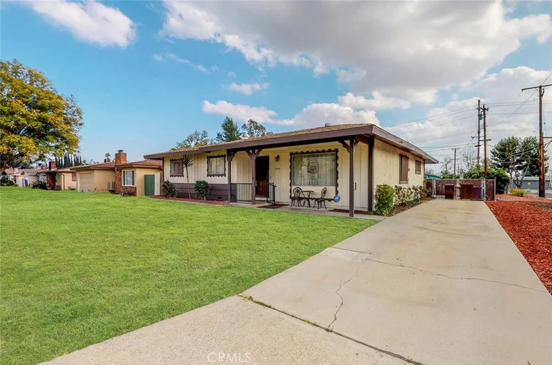 25379 19th, San Bernardino, CA 92404