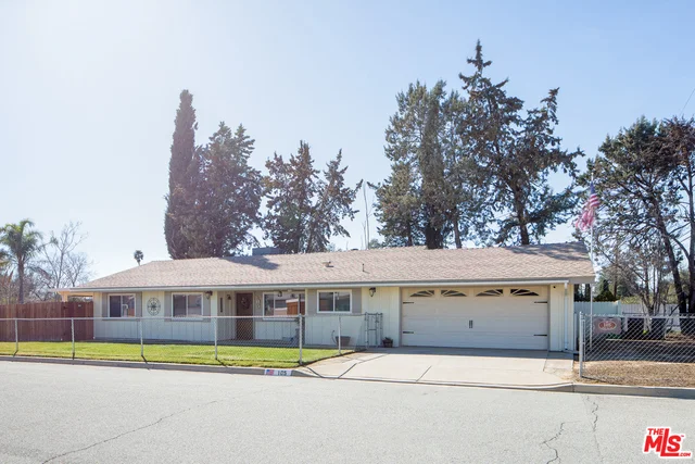 105 12th, Beaumont, CA 92223