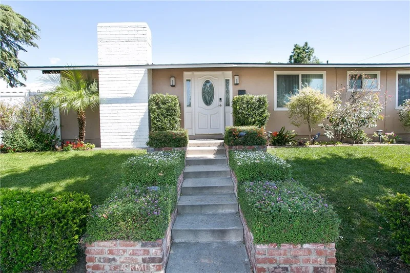 550 Dexford, La Habra, CA 90631