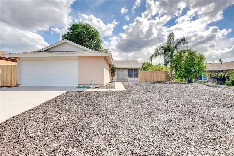 1050 Bascomb Drive, Riverside, CA 92507