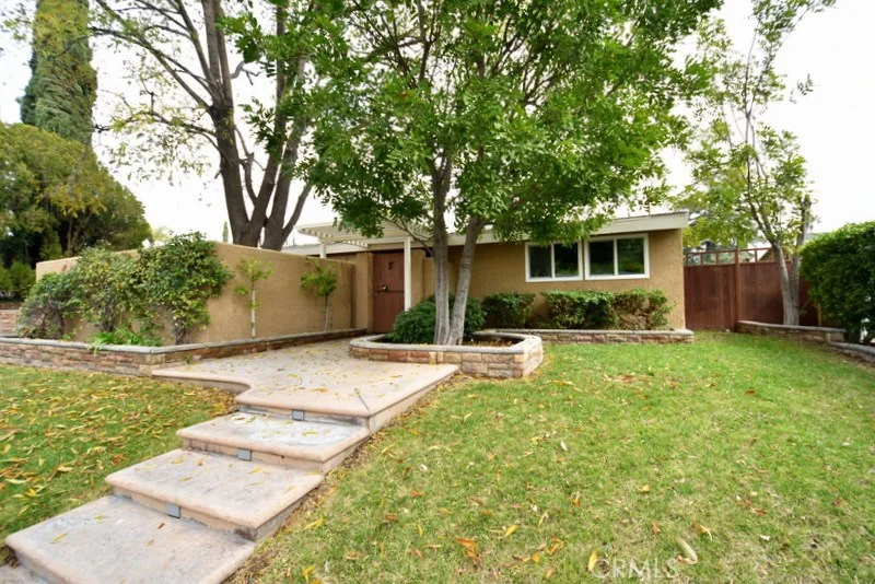 12340 Lithuania, Granada Hills, CA 91344