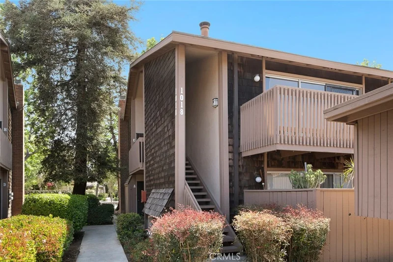 1018 Cabrillo Park #F, Santa Ana, CA 92701