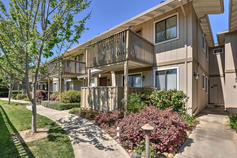 18942 Sara Park, Saratoga, CA 95070