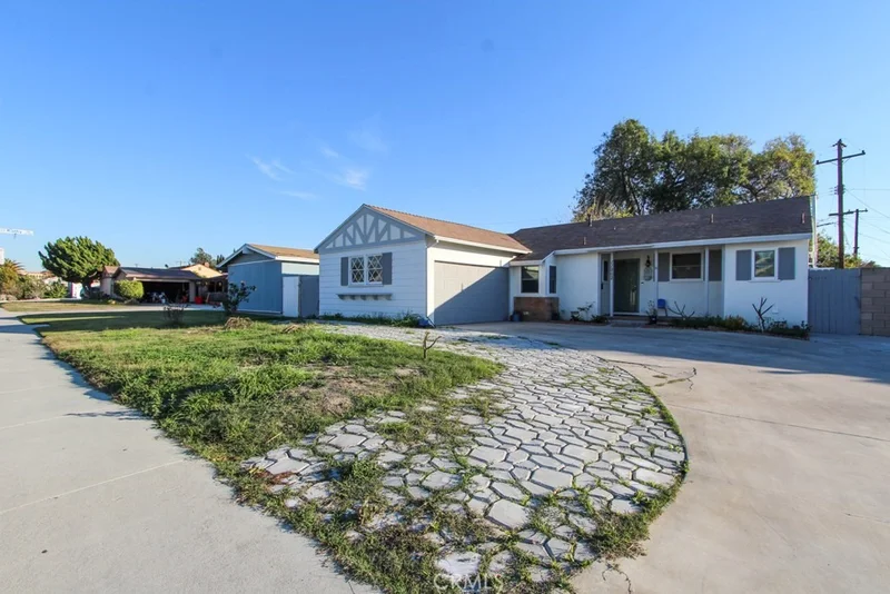 11862 John, Garden Grove, CA 92840