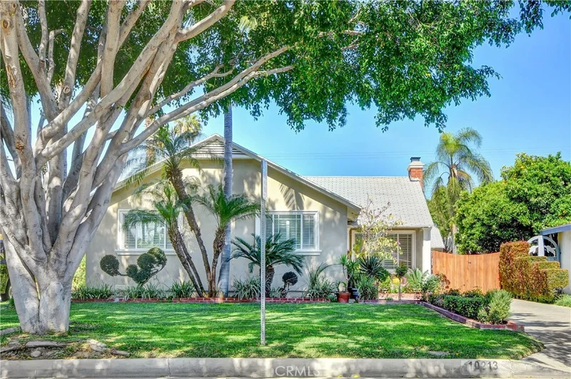 10213 Julius, Downey, CA 90241