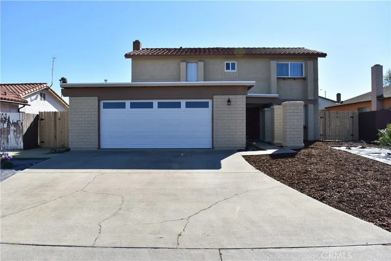 914 Dejoy, Santa Maria, CA 93458