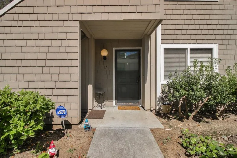 5482 Sean #17, San Jose, CA 95123