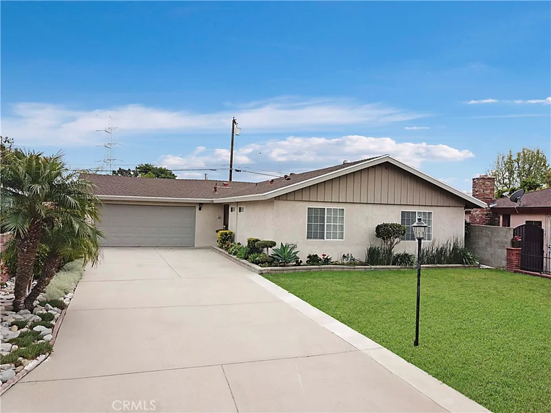 18832 Fondale, Azusa, CA 91702